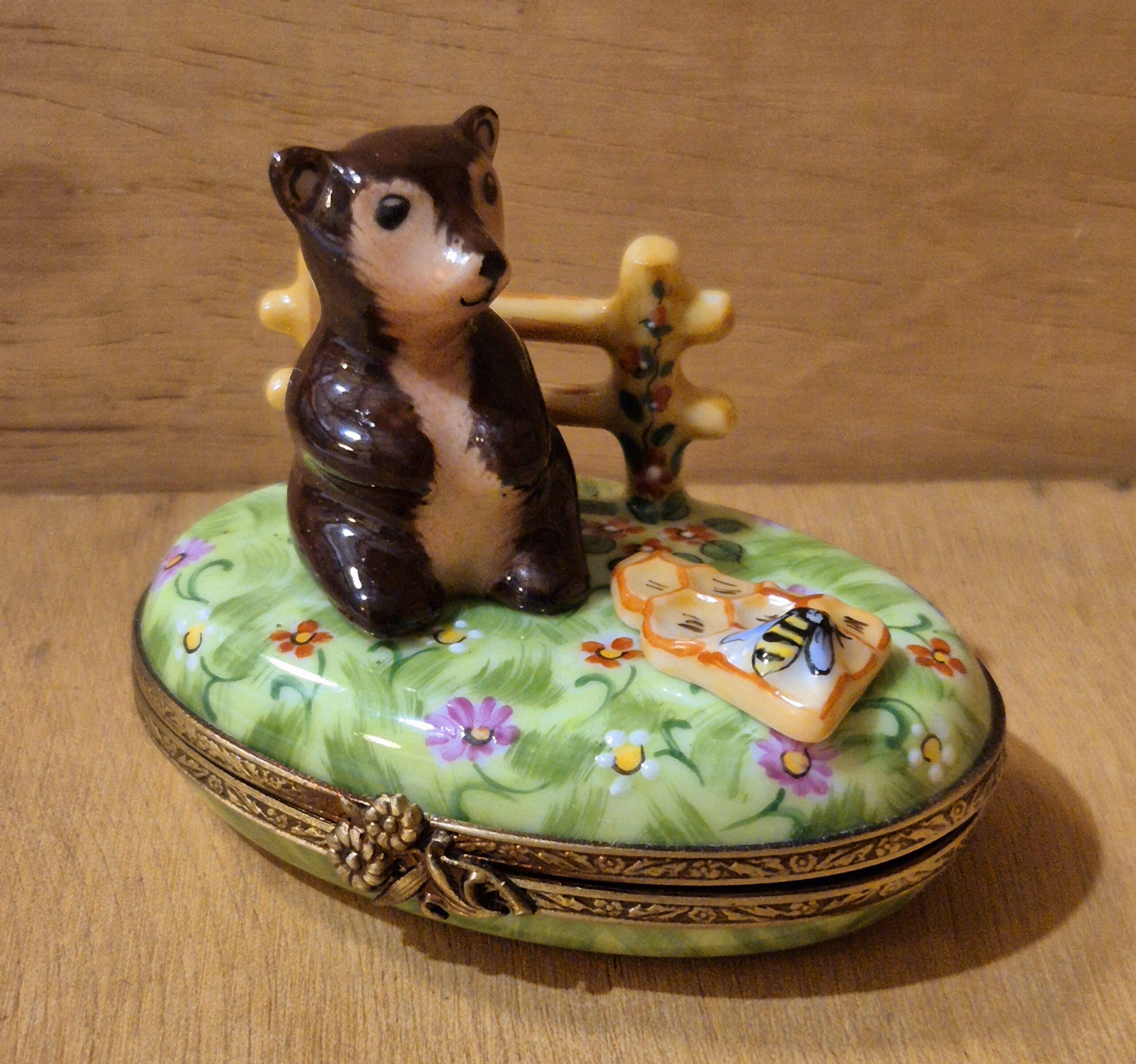 Bear Scene Honey Limoges Diffusion